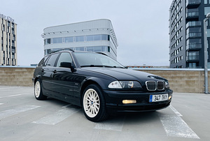 BMW 330xi 2001 170kw