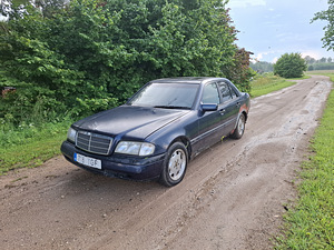 Mercedes-Benz C250TD (1 foto / 8)