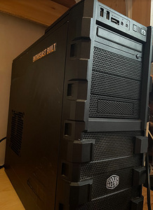 I5-2500 / AMD HD 6850 / Cooler Master / Chieftec 650 (1 foto / 2)