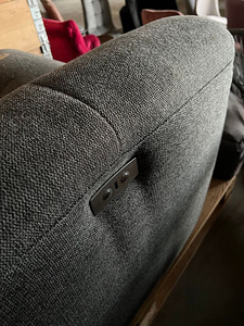 LAOMÜÜK. DISAIN TUGITOOLI ISTMED JA MUU. KASUTAMATA. (3 foto / 6)