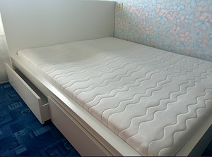 MALM voodiraam 160x200 + 4 pesukasti + Sleepwell madrats (2 foto / 8)