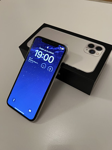iPhone 11 pro + зарядное устройство/чехлы (1 фото из 5)