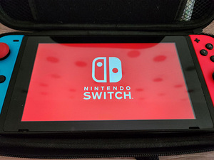 Nintendo Switch + 3 Mängu (Ni No Kuni, Splatoon 2, ...) (5 foto / 6)