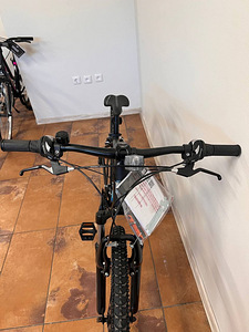UUS jalgratas / НОВЫЙ велосипед Serious Rockville 27.5 " (8 фото из 8)
