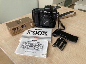 Nikon F90X (9 foto / 9)