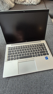 HP EliteBook 840 G8 (i7, 16GB, 512GB) (1 фото из 8)
