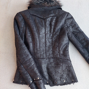 Guess talvine jakk (2 foto / 3)