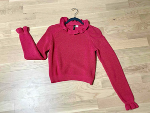 Новый свитер H&M с рюшами, размер S