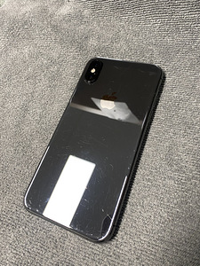 iPhone Xs (2 foto / 4)