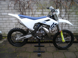 Krossimootorratas Husqvarna TC 85 (1 foto / 7)