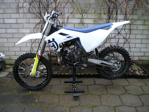 Krossimootorratas Husqvarna TC 85 (2 foto / 7)