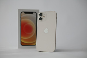 Uueväärne iPhone 12 mini, täiskomplektne (3 foto / 7)