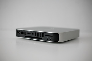 Mac mini i5/12GB RAM/256GB SSD/RADEON HD (4 foto / 4)