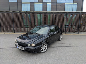 Ökonoomne Jaguar X-Type, väga heas korras (2 foto / 10)