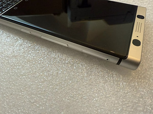 Tippklassi Blackberry Keyone, uueväärne (5 foto / 8)