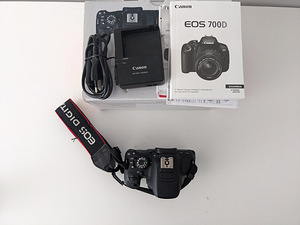 Новый Canon 700D профессиональная камера (6 фото из 9)