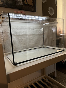 Akvaarium 45l, 50x 30x 30cm + valgustus (7 foto / 8)