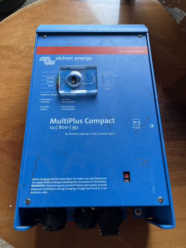 Victron Multiplus compact 12/800/35