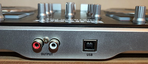 Numark Mixtrack Pro 2 MIDI DJ (5 фото из 6)