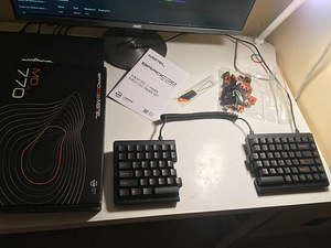 Mistel Barocco MD770 Mech Split Ergo Cherry MX Silent Red (1 foto / 10)