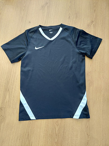 Спортивная футболка Nike M