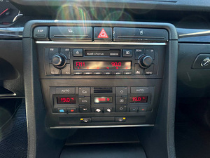 Audi A4 B6 (1 фото из 11)