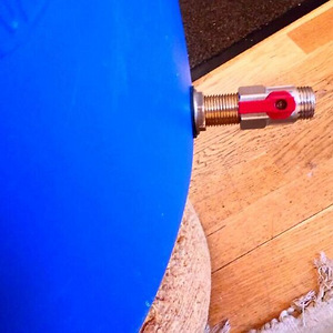 Kraaniga plastiktünn kahe korgiga 220L (3 foto / 9)