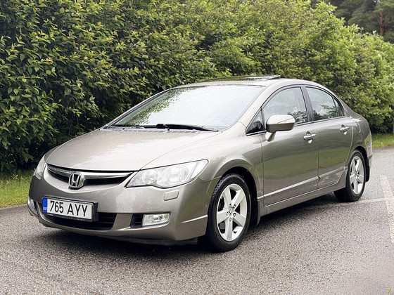 HONDA CIVIC 1.8 103 кВт | 2007