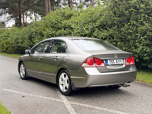HONDA CIVIC 1.8 103 kW | 2007 (4 foto / 9)