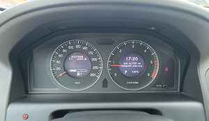 VOLVO XC60 2010 (15 foto / 15)