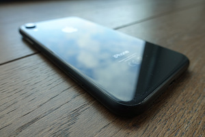 iPhone XR 64 GB + kõrvaklapid + ümbris + kaitseklaas (4 foto / 6)