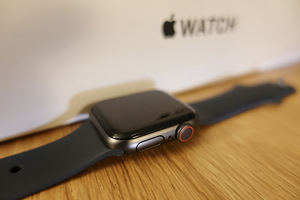 Apple Watch SE LTE 40mm Alu Midnight Sport (3 фото из 6)