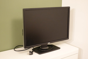 Dell Ultrasharp U2412M 24" 1920 x 1200 IPS (2 foto / 5)