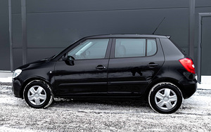 Skoda Fabia 1.2 2010 (2 foto / 15)