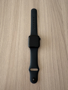 Apple Watch SE 2024 (Gen 2) 40mm Midnight (1 foto / 1)