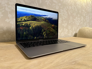 Macbook Air M1 2020 (2 foto / 9)