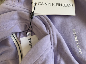 Calvin Klein Jeansi pusa (3 foto / 5)