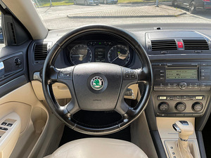 Skoda Octavia 1.9 77kW (5 foto / 11)