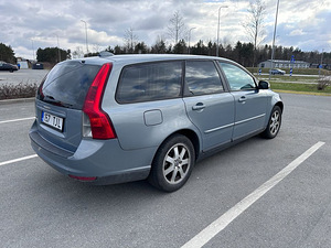 Volvo V50 2008 Diisel manuaal (3 foto / 10)