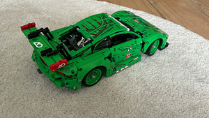 42224 Porsche 911 GT3 R+ 42210 2 Fast 2 Furious Nissan (7 foto / 7)