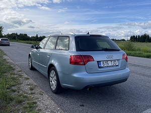 Audi A4 1.6 75кВт (4 фото из 9)