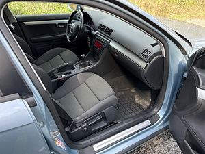 Audi A4 1.6 75kW (13 фото из 14)