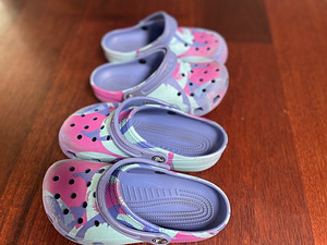 Crocs J3 ja J2 (1 foto / 3)
