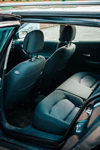 Renault Laguna (10 фото из 10)