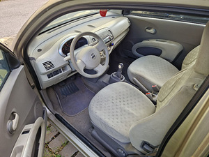 Nissan Micra 1.0 (3 foto / 8)