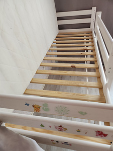 Loft voodi madratsiga (1 foto / 2)