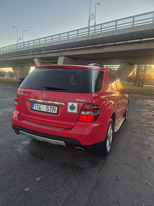 Mercedes-Benz ML W164 320 CDI (5 foto / 15)