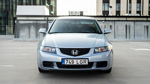Honda Accord 2.2l 103kw (2 foto / 14)