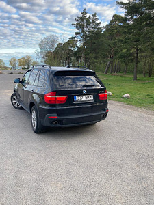 BMW X5 2009 (9 foto / 9)