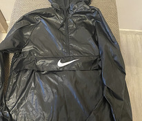 Куртка Nike, S в отличном состоянии